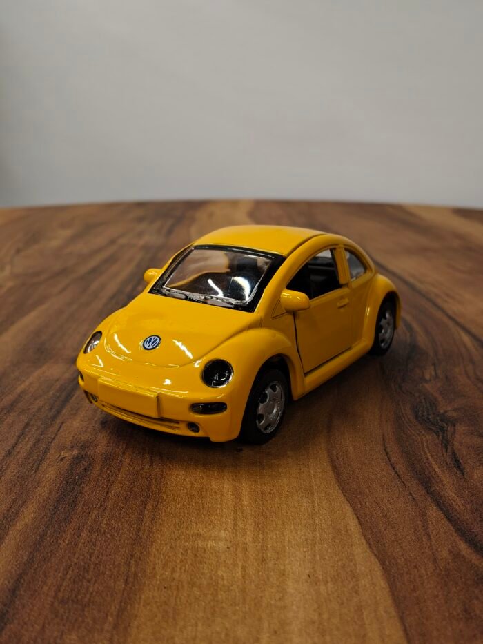 Volkswagen Beetle (Yellow) 1:32