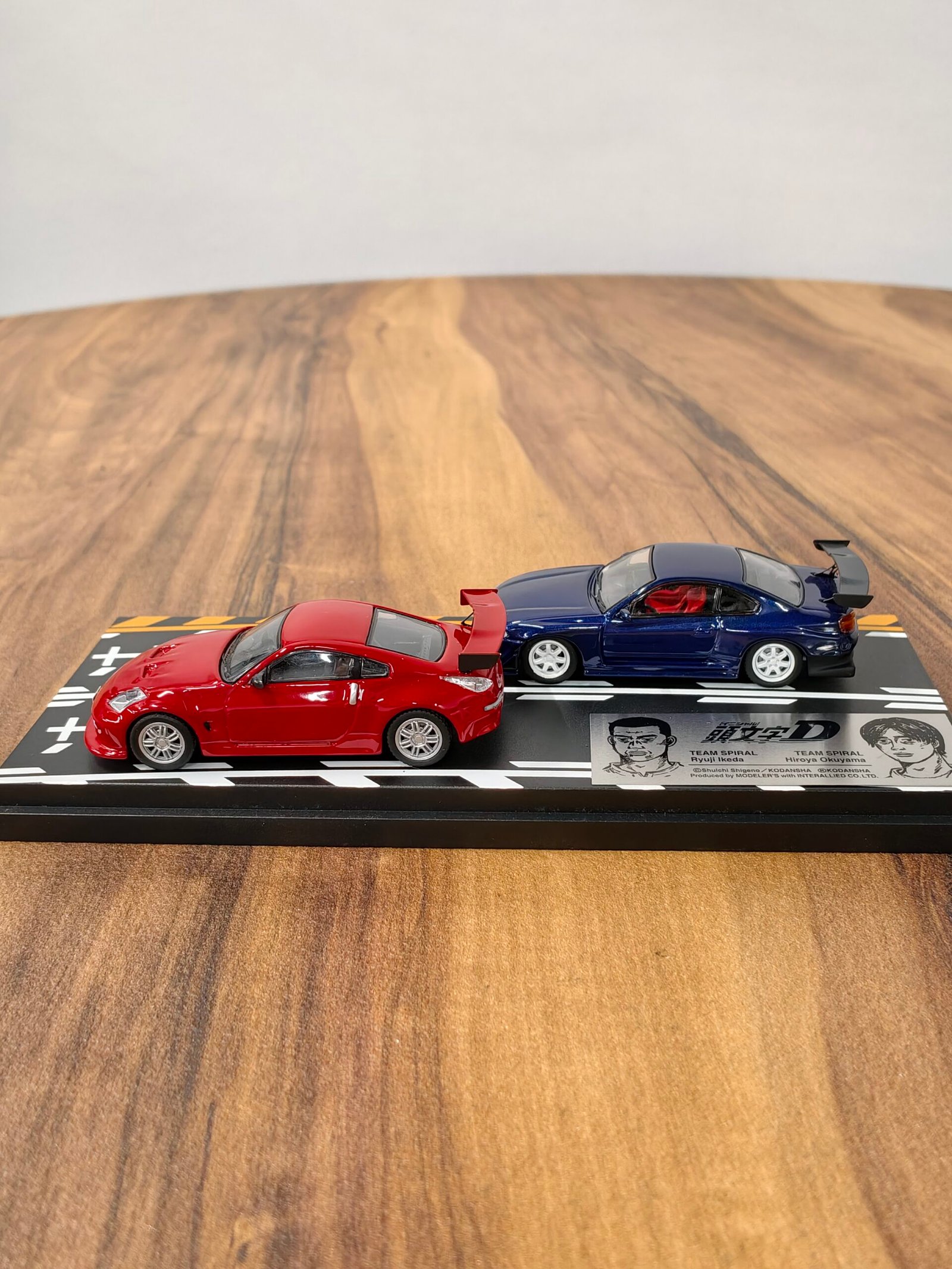 Team Spiral Ryuji Ikeda/Hiroya Okuyama (Red&Blue) 1:64 - Image 3