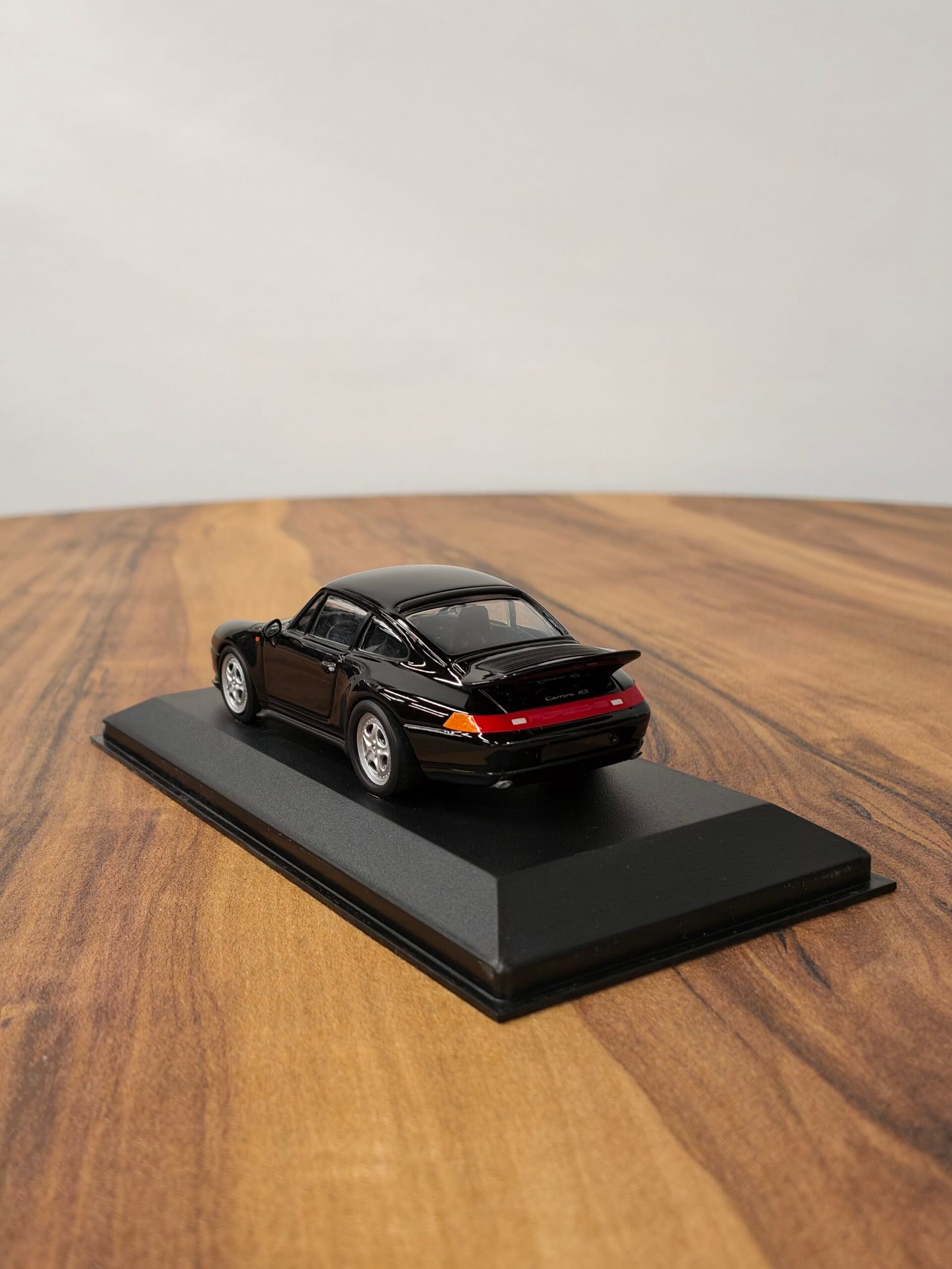 Porsche 911 RS 1995 Black 1:43 - Image 4