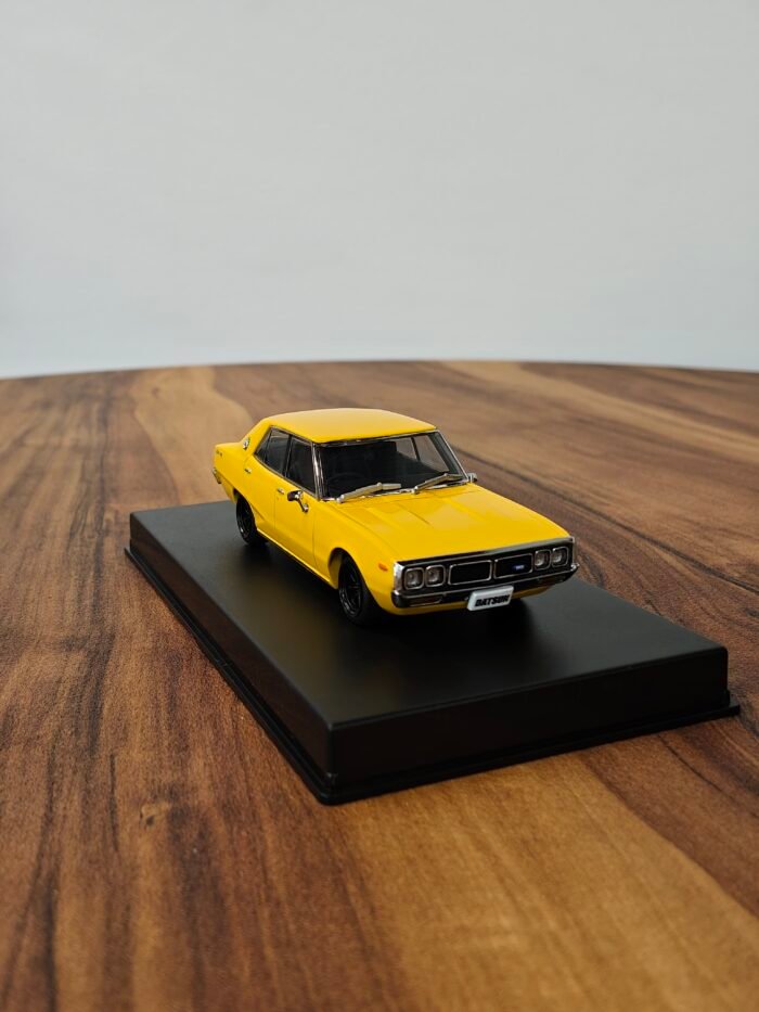 Nissan Datsun 420k GL 1:43 Yellow - Image 2