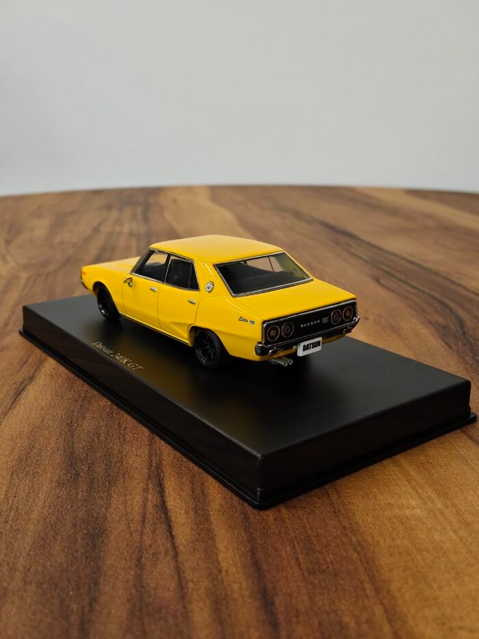 Nissan Datsun 420k GL 1:43 Yellow - Image 4