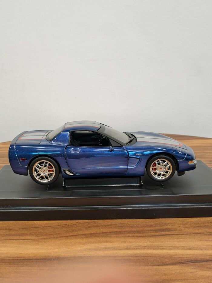 2004 CORVETTE Z06 (Blue) Scale 1:18 - Image 3