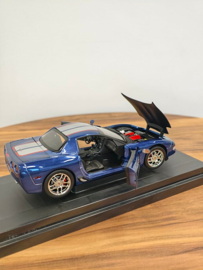 2004 CORVETTE Z06 (Blue) Scale 1:18 - Image 7