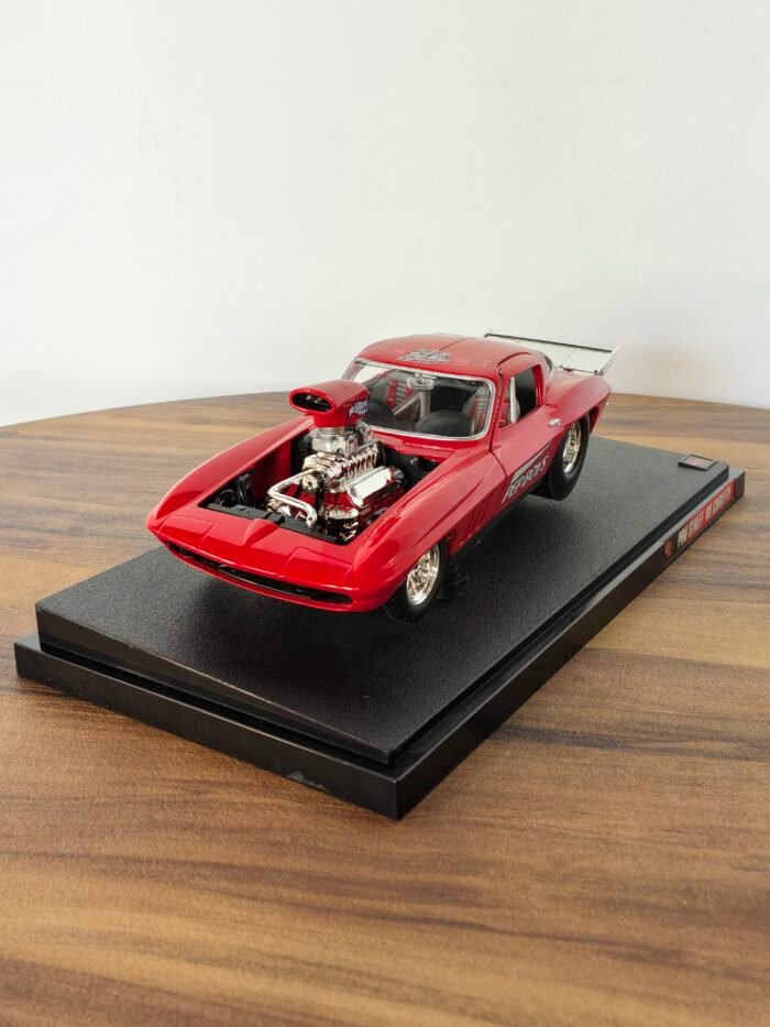 Corvette (Red) Scale 1/18