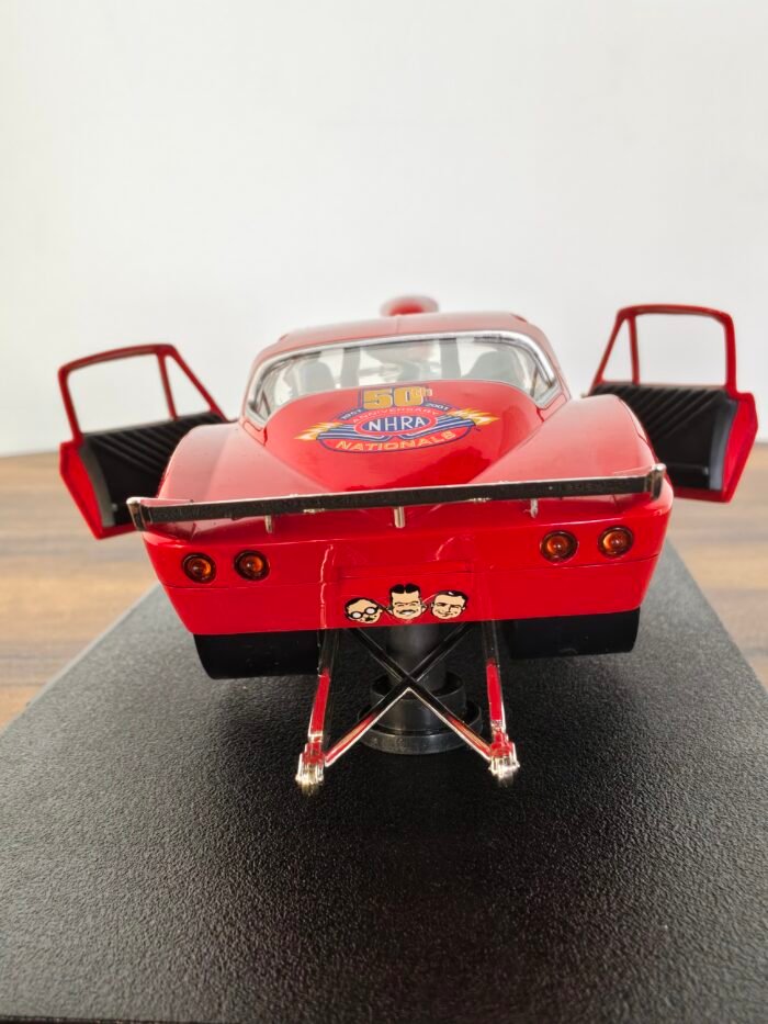 Corvette (Red) Scale 1/18 - Image 7