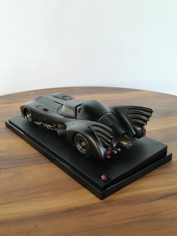 Batmobile (Black) 1:18 - Image 2