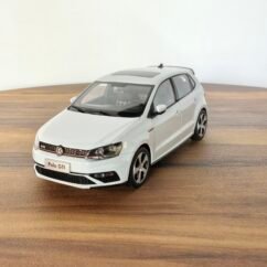 Shanghai Volkswagen Skodarapid (White)  1 :18