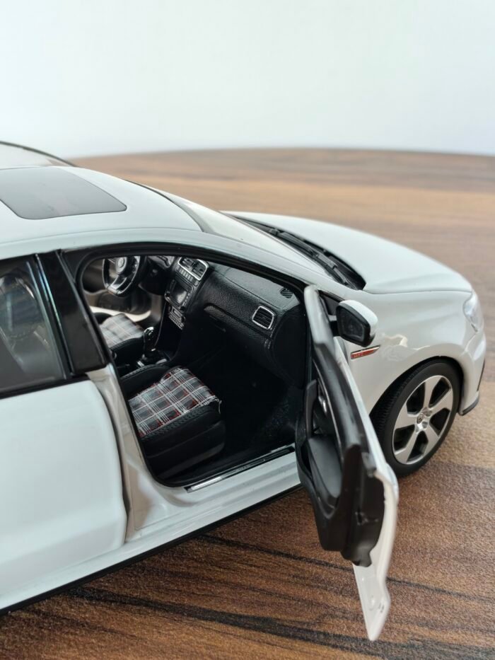 Shanghai Volkswagen Skodarapid (White)  1 :18 - Image 7
