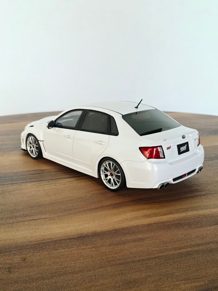 Subaru Impreza S206 (White) Scale 1/18 - Image 2