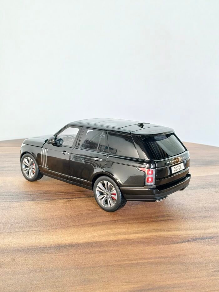 Range Rover 1:18 Black - Image 2