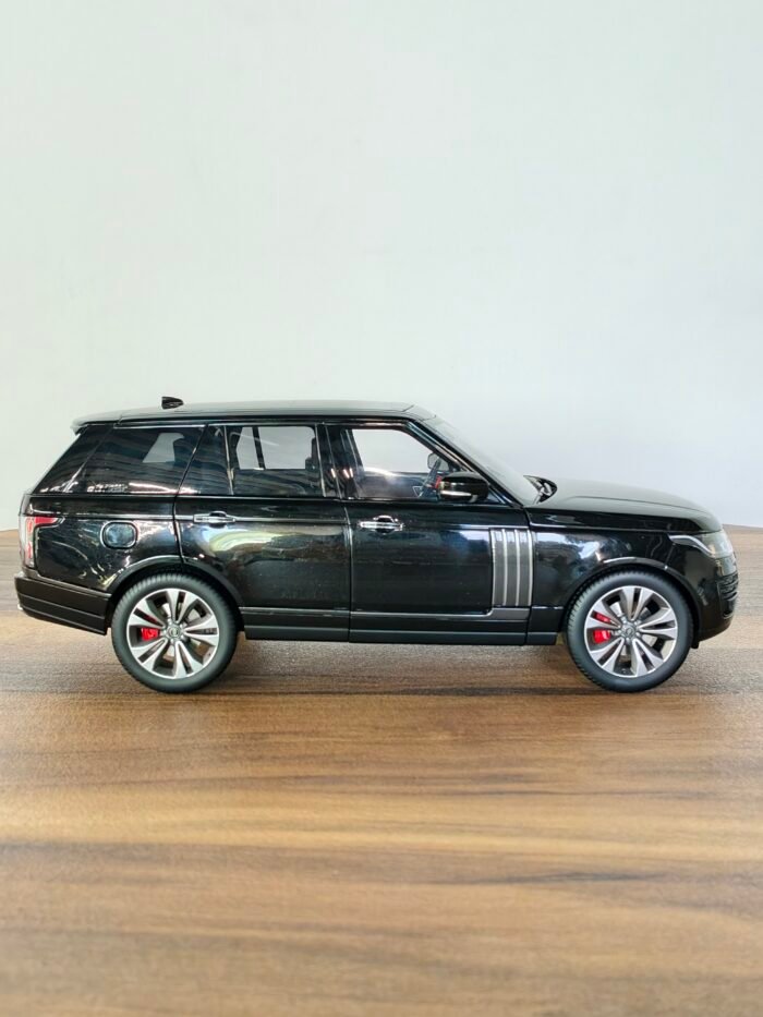 Range Rover 1:18 Black - Image 3