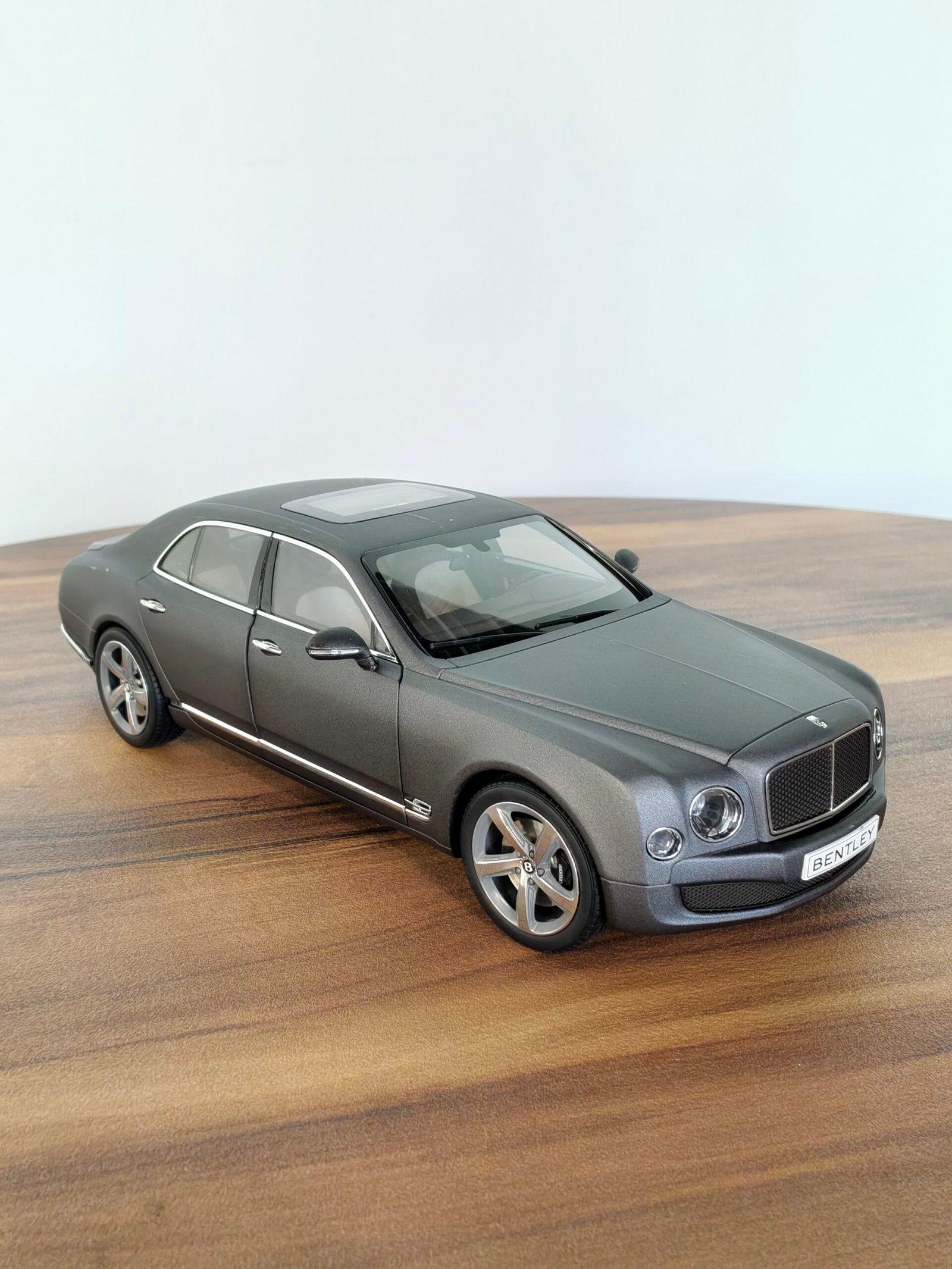 Bentley Mulsanne Speed 1:18 Dark Grey Satin - Image 9