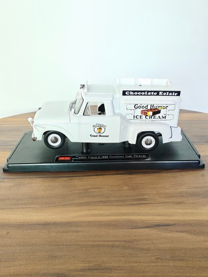 1965 Ford F100 Custom Pick Up (White) 1:18 - Image 3
