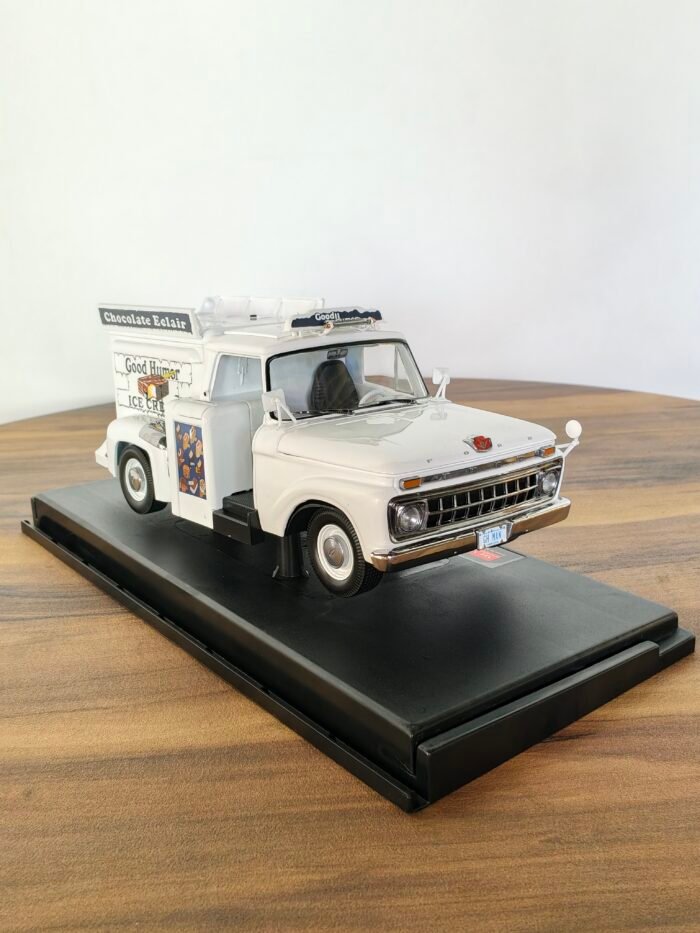 1965 Ford F100 Custom Pick Up (White) 1:18 - Image 4
