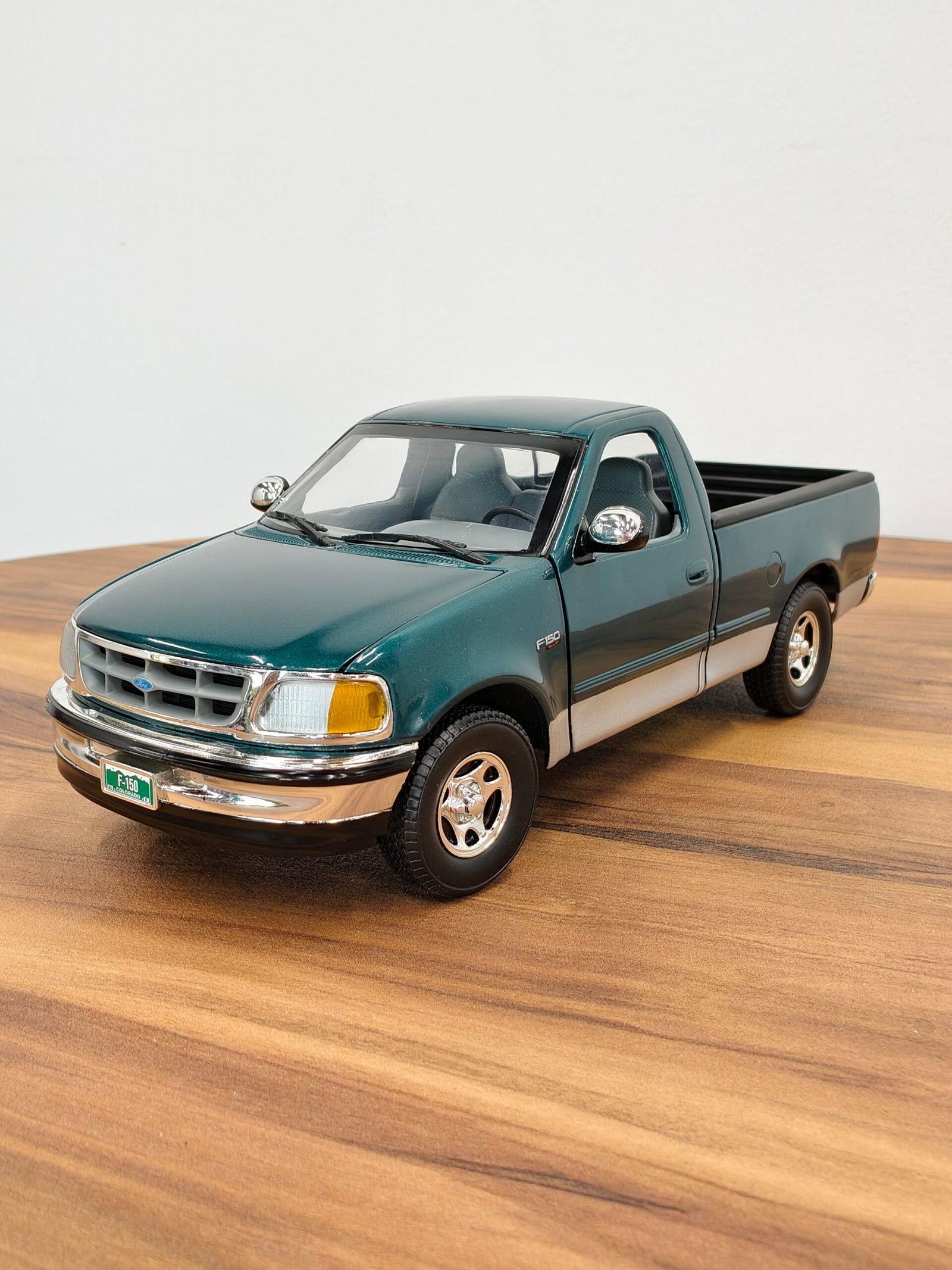 1997 ford f150 xlt Green 1:18