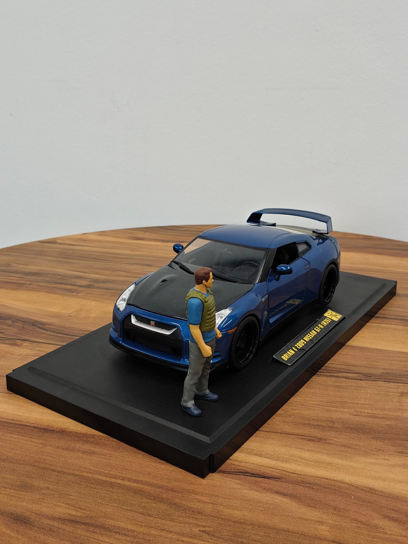 Brian&Z009 Nissan GT-R(35) Blue Scale 1/18