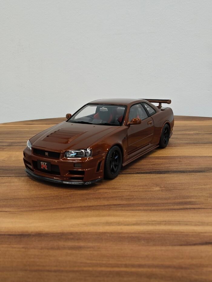 Nissan Skyline GT-R (R34) Bronze 1:18