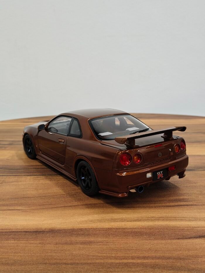 Nissan Skyline GT-R (R34) Bronze 1:18 - Image 2