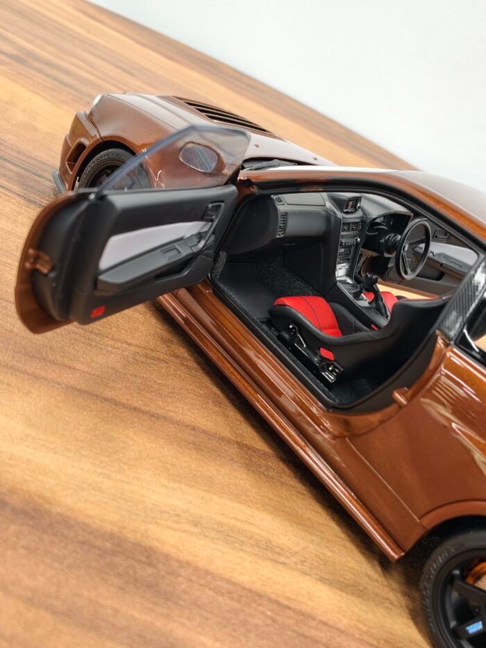 Nissan Skyline GT-R (R34) Bronze 1:18 - Image 6