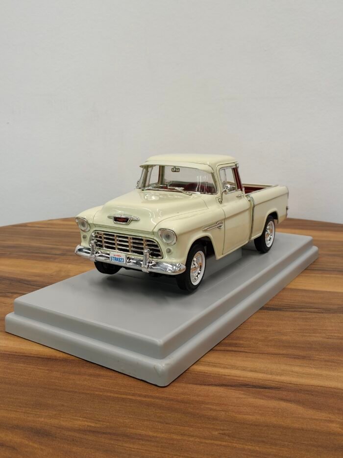 55 Chevy 3100 Cameo (White) 1:18