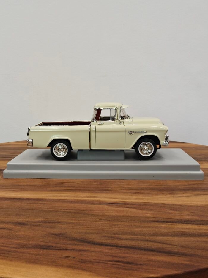 55 Chevy 3100 Cameo (White) 1:18 - Image 3