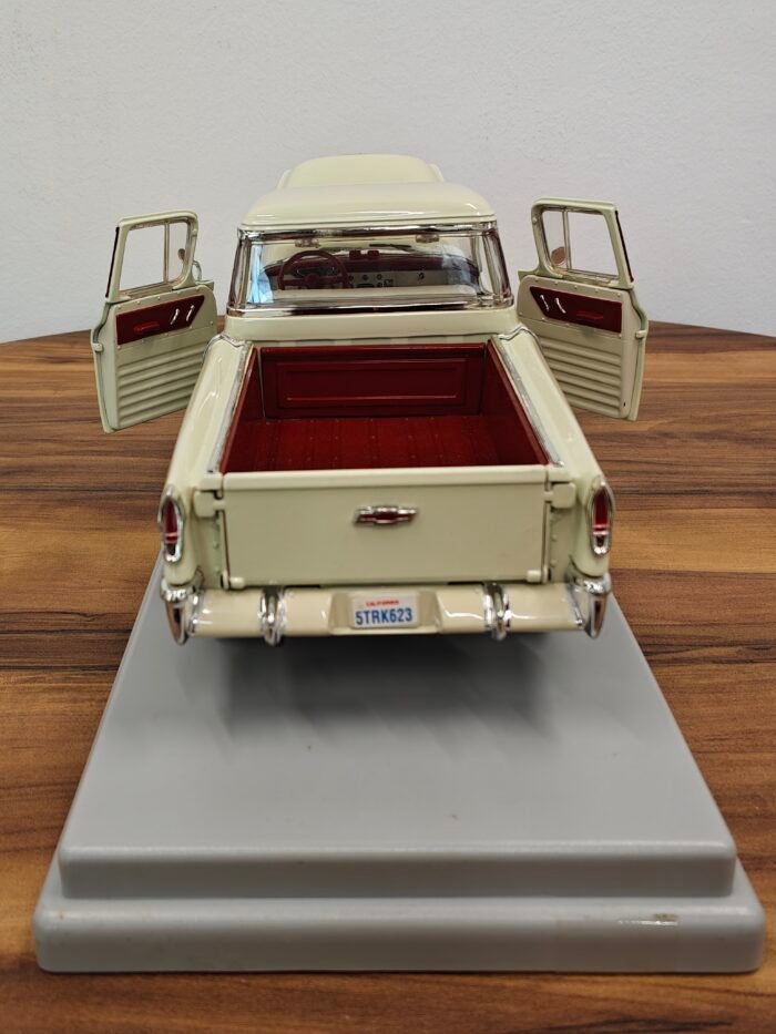 55 Chevy 3100 Cameo (White) 1:18 - Image 6