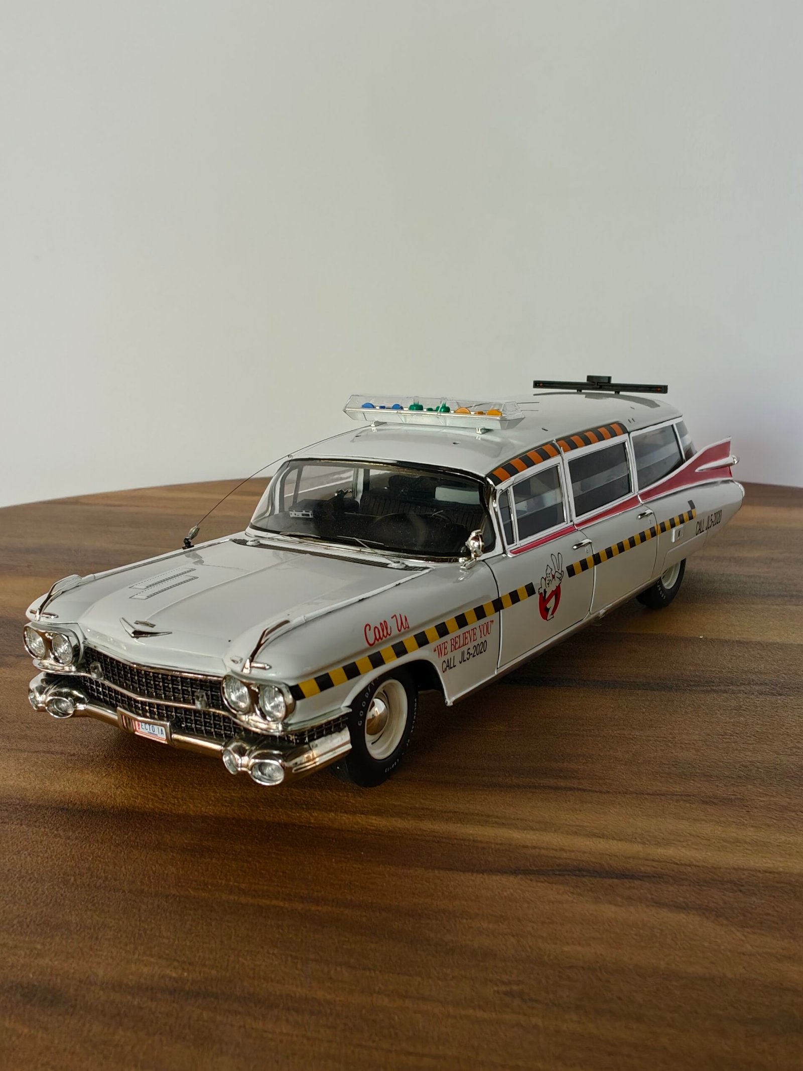 GHOSTBUSTERS II White 1:18