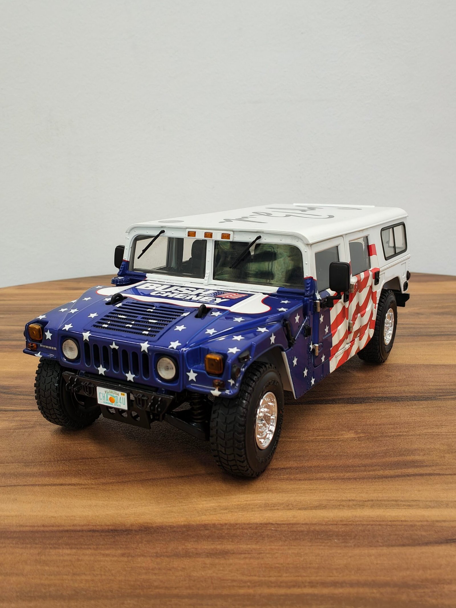THUNDERTRAC AM GENERAL HUMMER SCALE 1/18