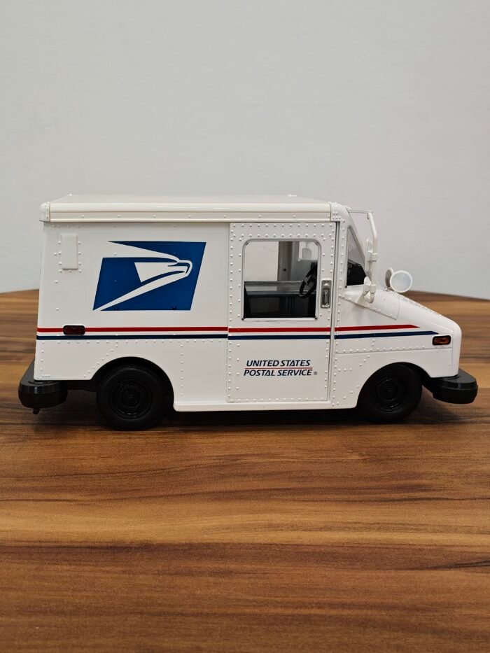USPS LLV (WHITE) SCALE 1/18 - Image 3