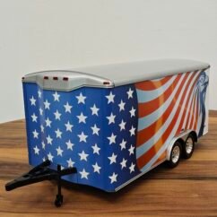 Four Wheel Enclosed Trailer  1:18