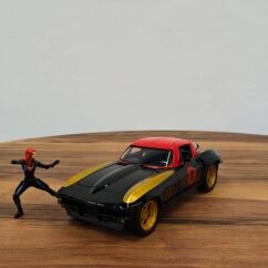 1966 Chevy Corvette (Black) Scale 1/18