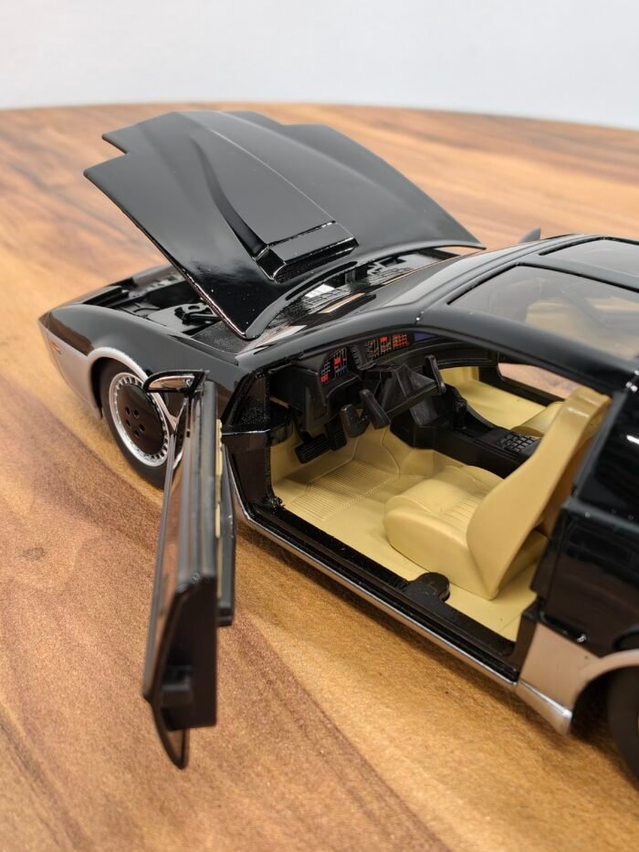 Knight Rider (Black & Silver) 1:24 - Image 5