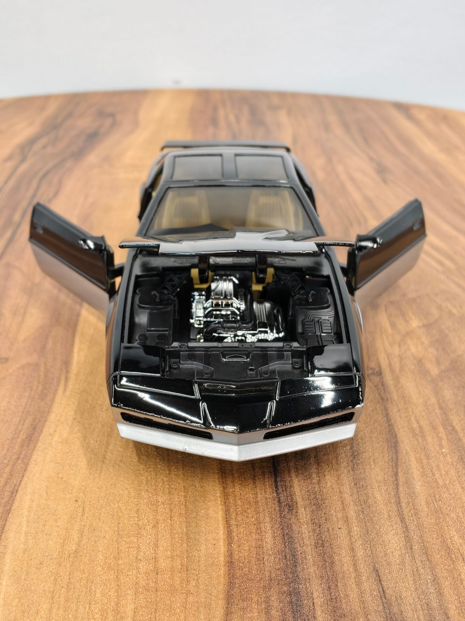 Knight Rider (Black & Silver) 1:24 - Image 7