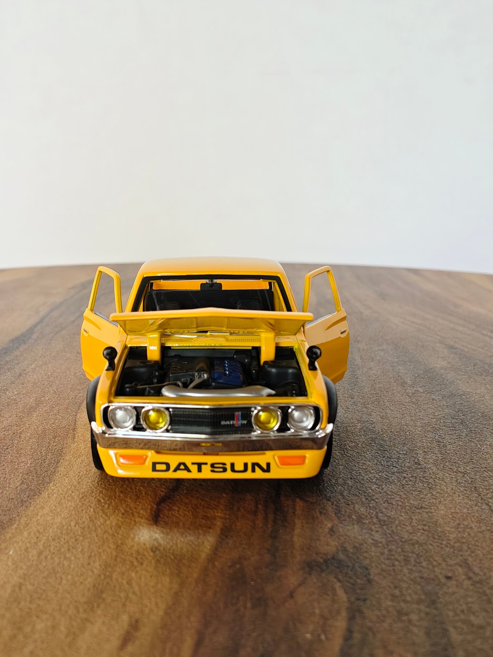 1973 Datsun 620 Pick Up (Yellow) 1:24 - Image 7