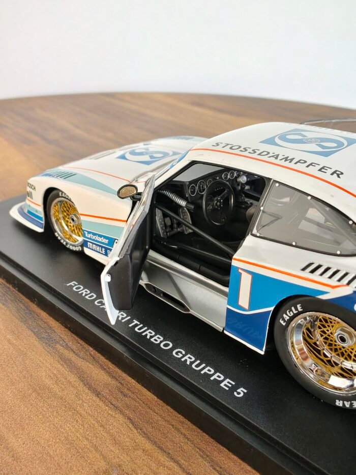 Ford Capri Turbo Gruppe 5 (White with Blue) 1:18 - Image 6
