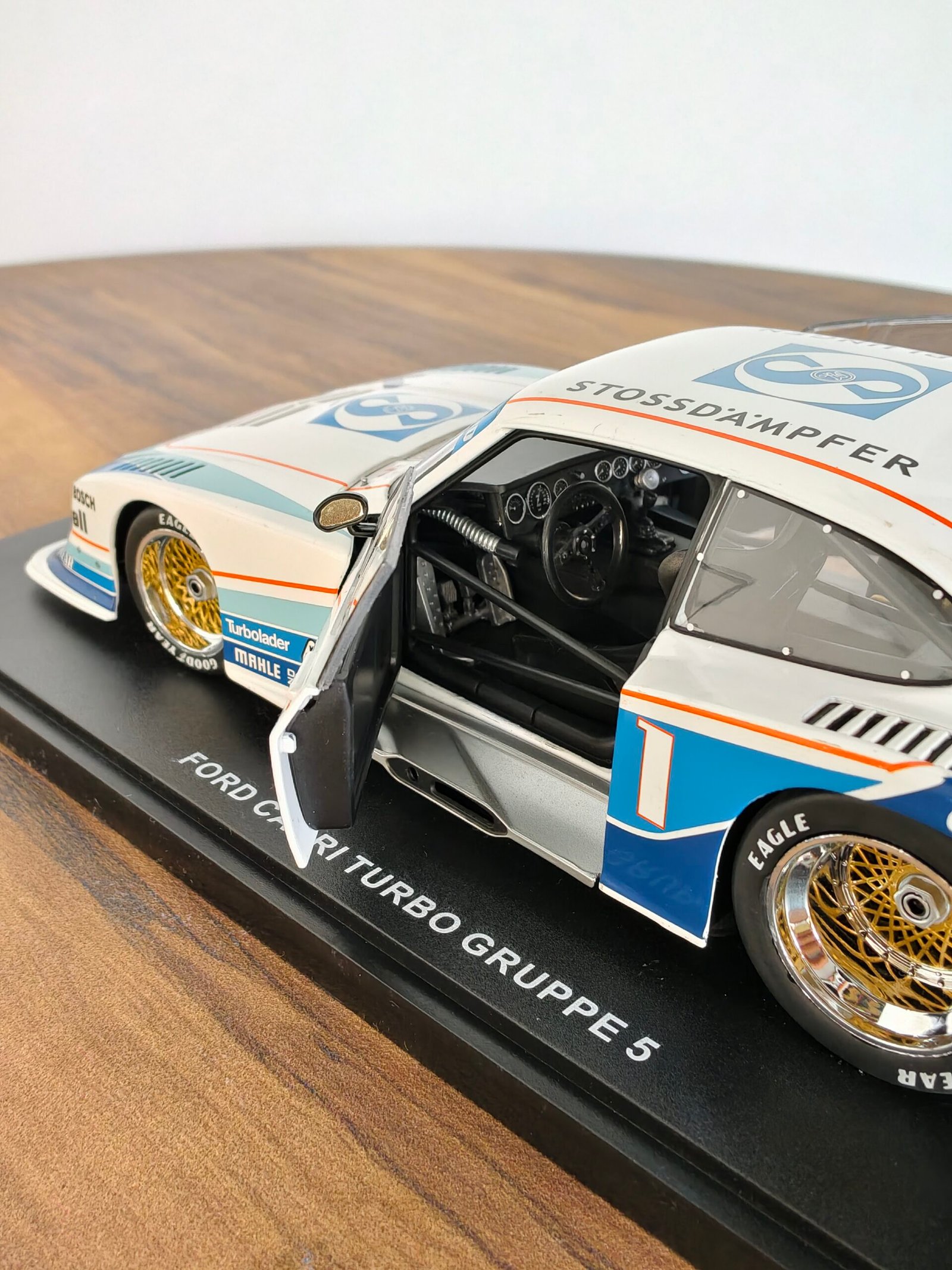 Ford Capri Turbo Gruppe 5 (White with Blue) 1:18 - Image 6