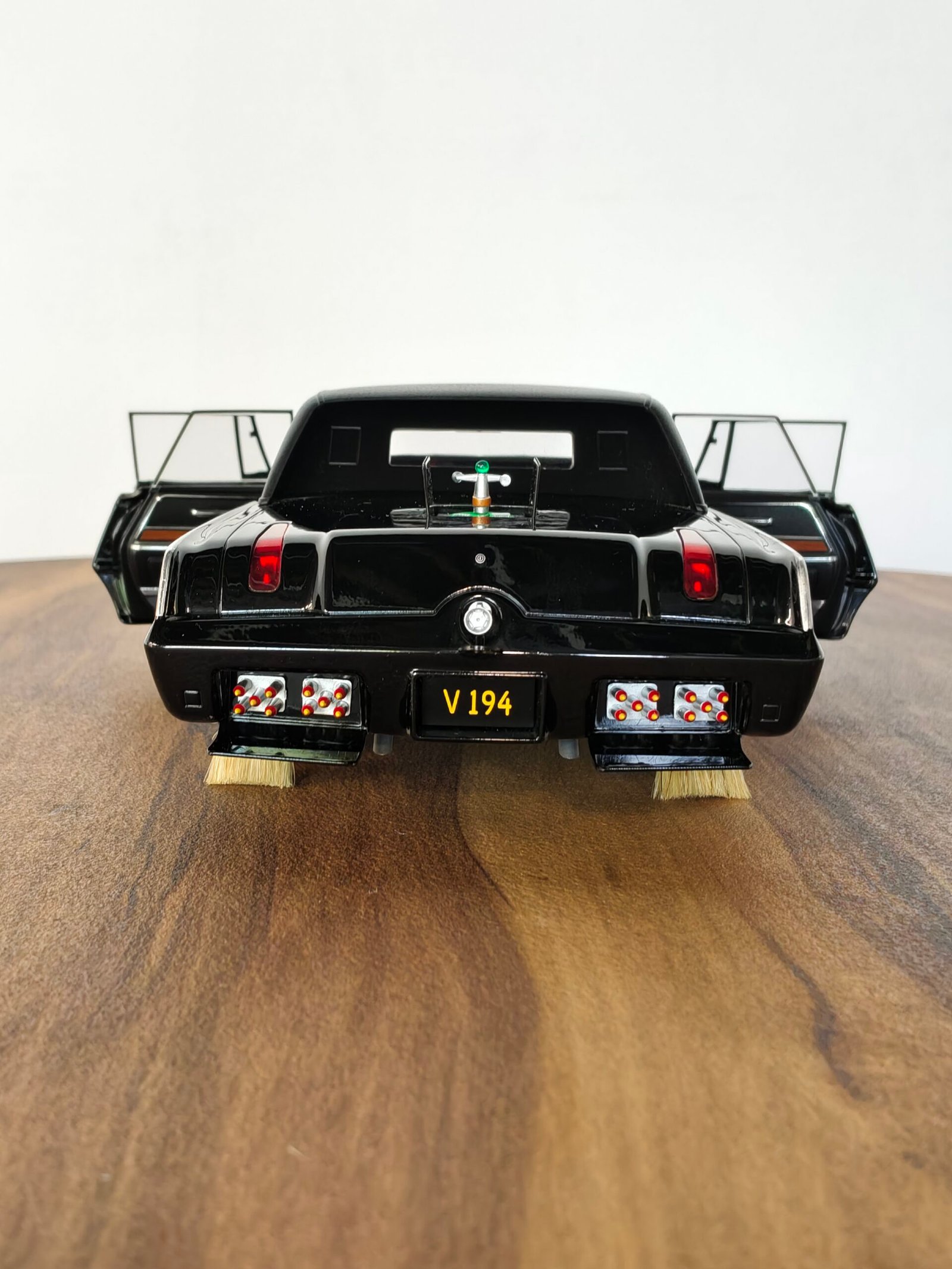 The Green Hornet (Black Beauty) 1:18 - Image 7