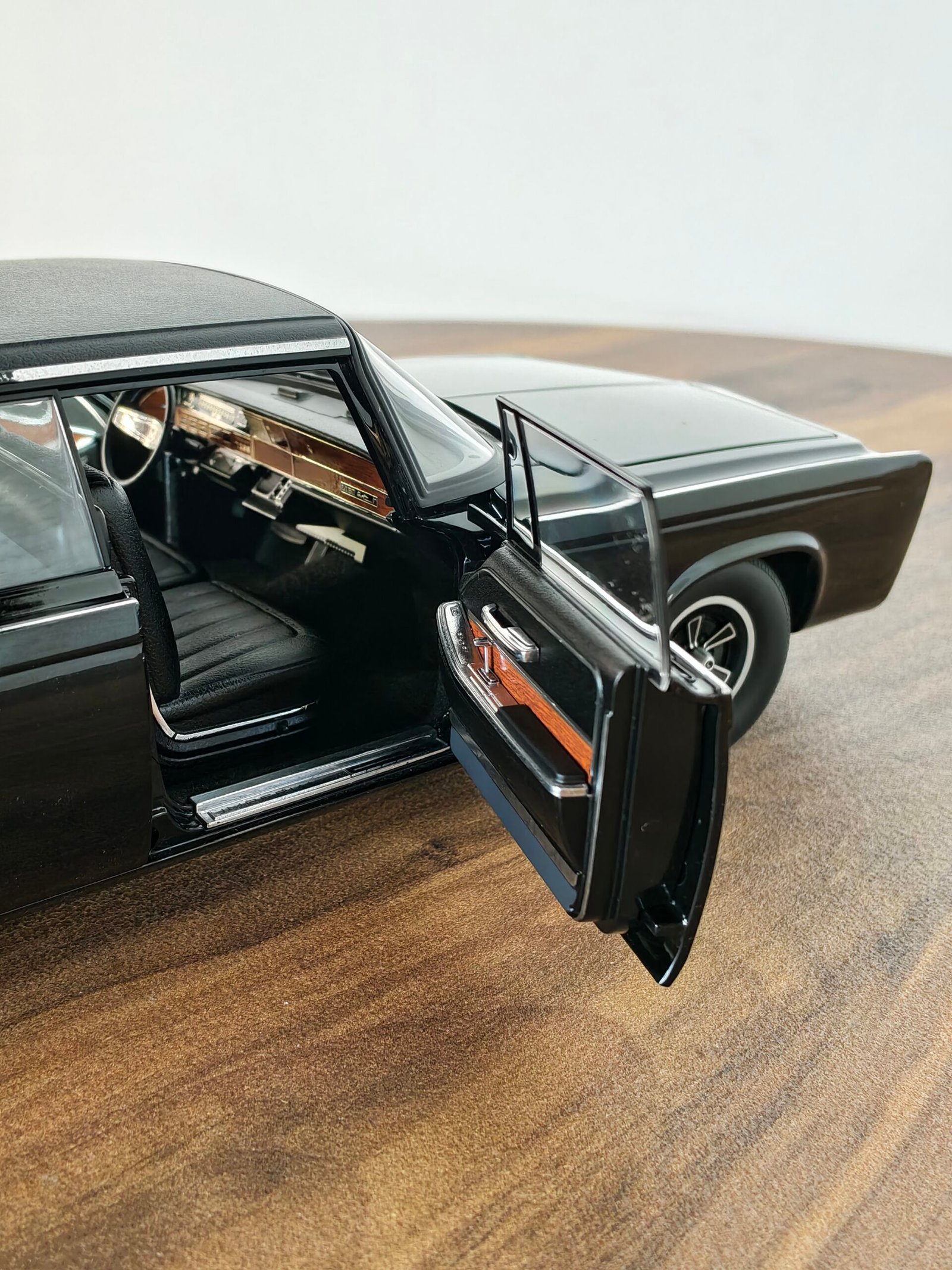 The Green Hornet (Black Beauty) 1:18 - Image 10
