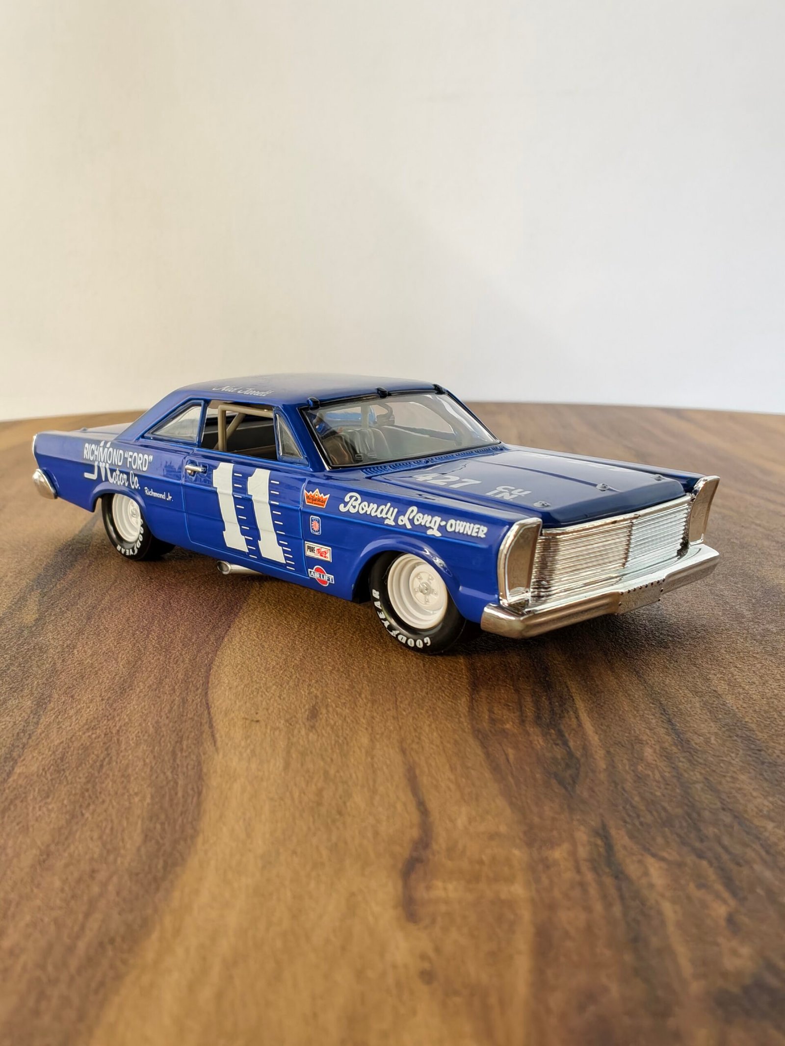 1965 Ford 50th Anniversary (Blue) 1:24 - Image 4