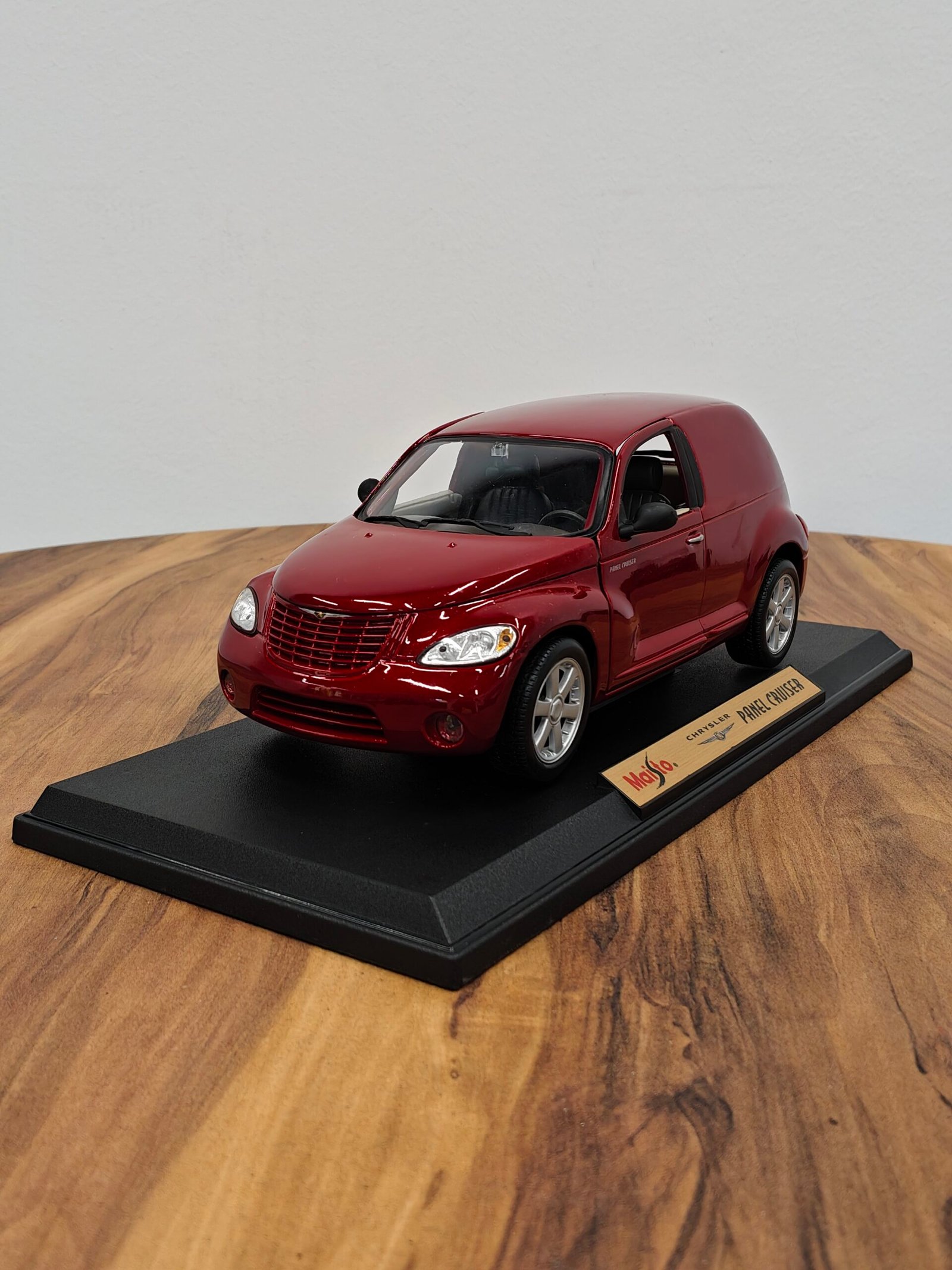 Chrysler PT Cruiser 1:18 Red