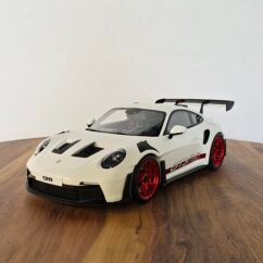 Porsche 911 (992) GT3 RS (White) Scale 1/12