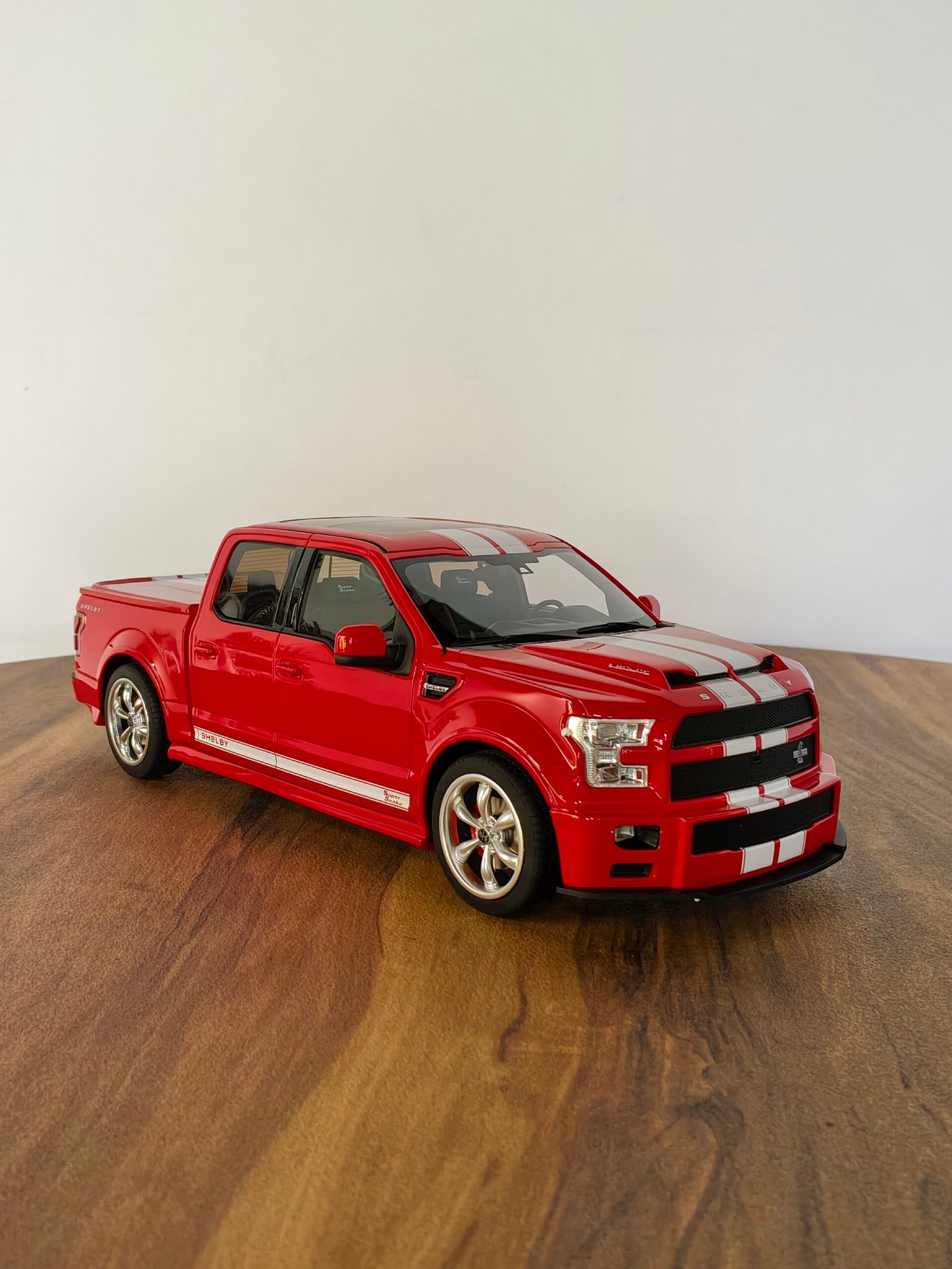 F150 Super Snake (Red) Scale 1/12 - Image 4