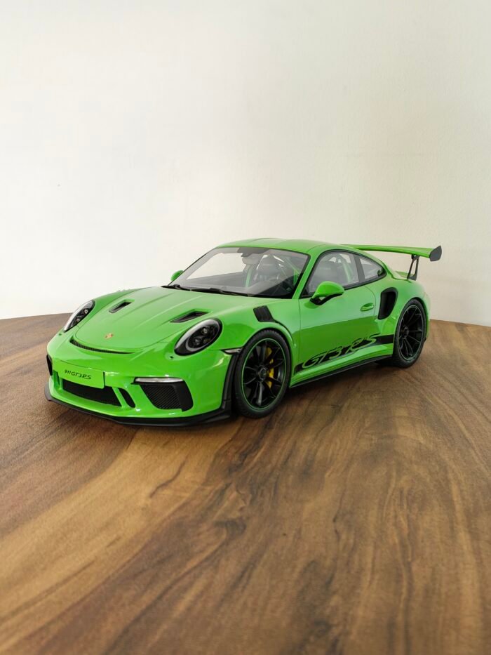 Porsche 911(992) GT3 RS (Green) Scale 1/12