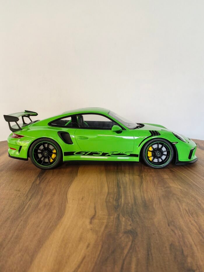 Porsche 911(992) GT3 RS (Green) Scale 1/12 - Image 3