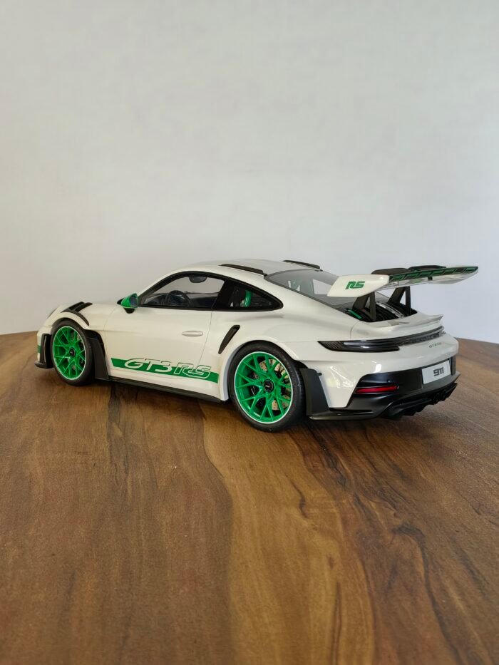 Porsche GT3 RS 911(992) White & Geen 1:12 - Image 2