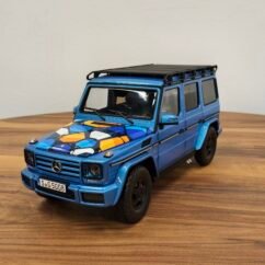 Mercedes-Benz G-Class Gventure300k (Metallic Blue) 1:18