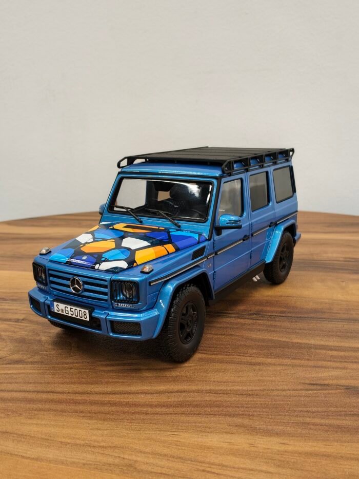 Mercedes-Benz G-Class Gventure300k (Metallic Blue) 1:18