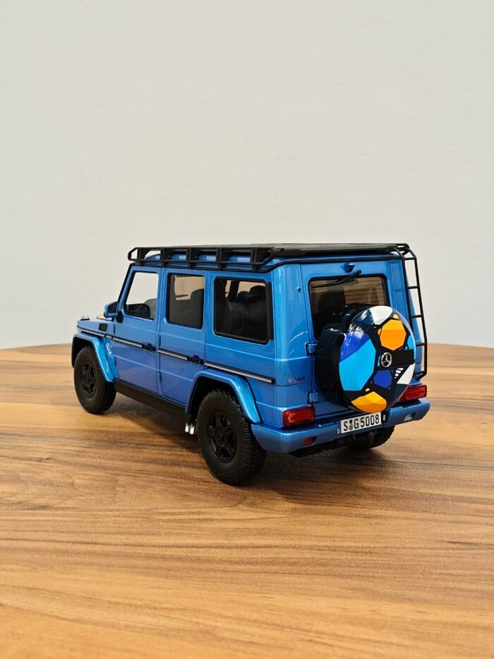 Mercedes-Benz G-Class Gventure300k (Metallic Blue) 1:18 - Image 4