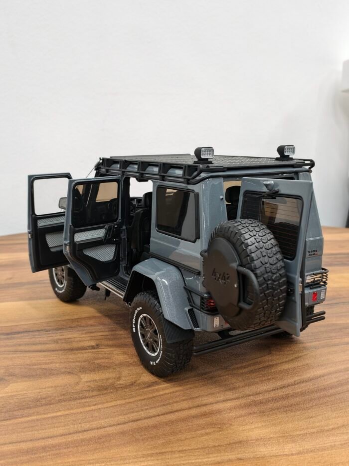 Brabus 550 Adventure Mercedes-Benz G-Glass Scale 1/18 - Image 5
