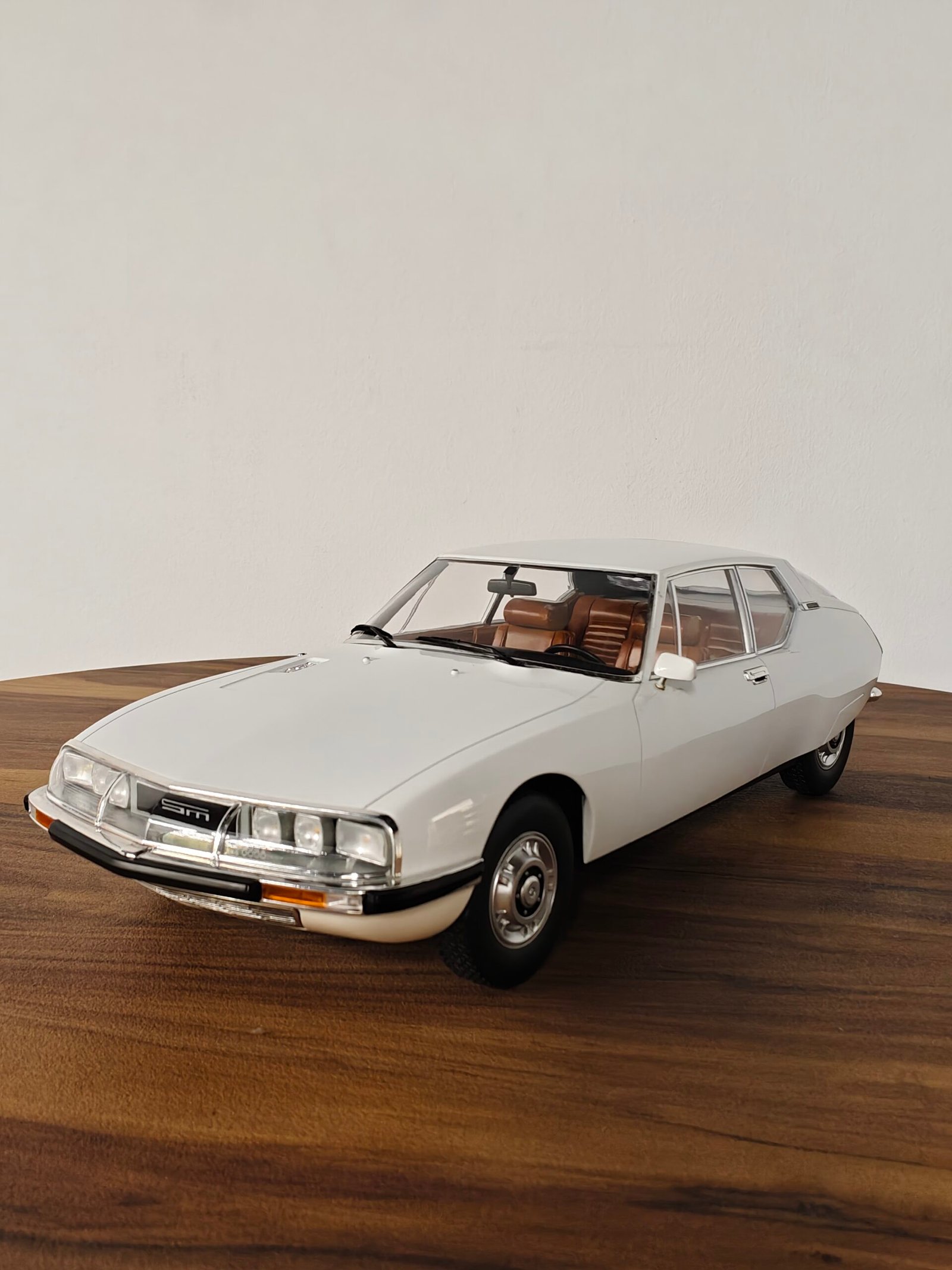 Citroen SM 1970 (White) Scale 1/12